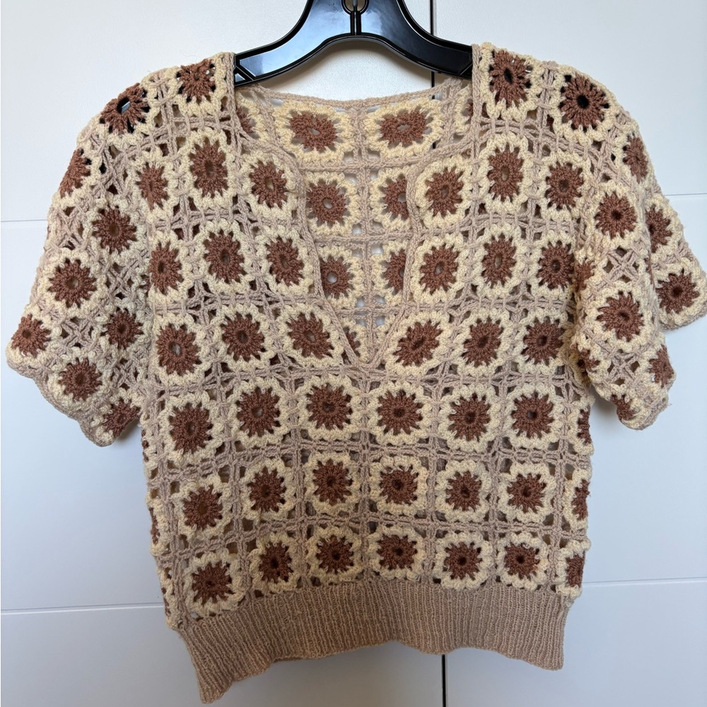Vintage Crochet Floral Knit Top